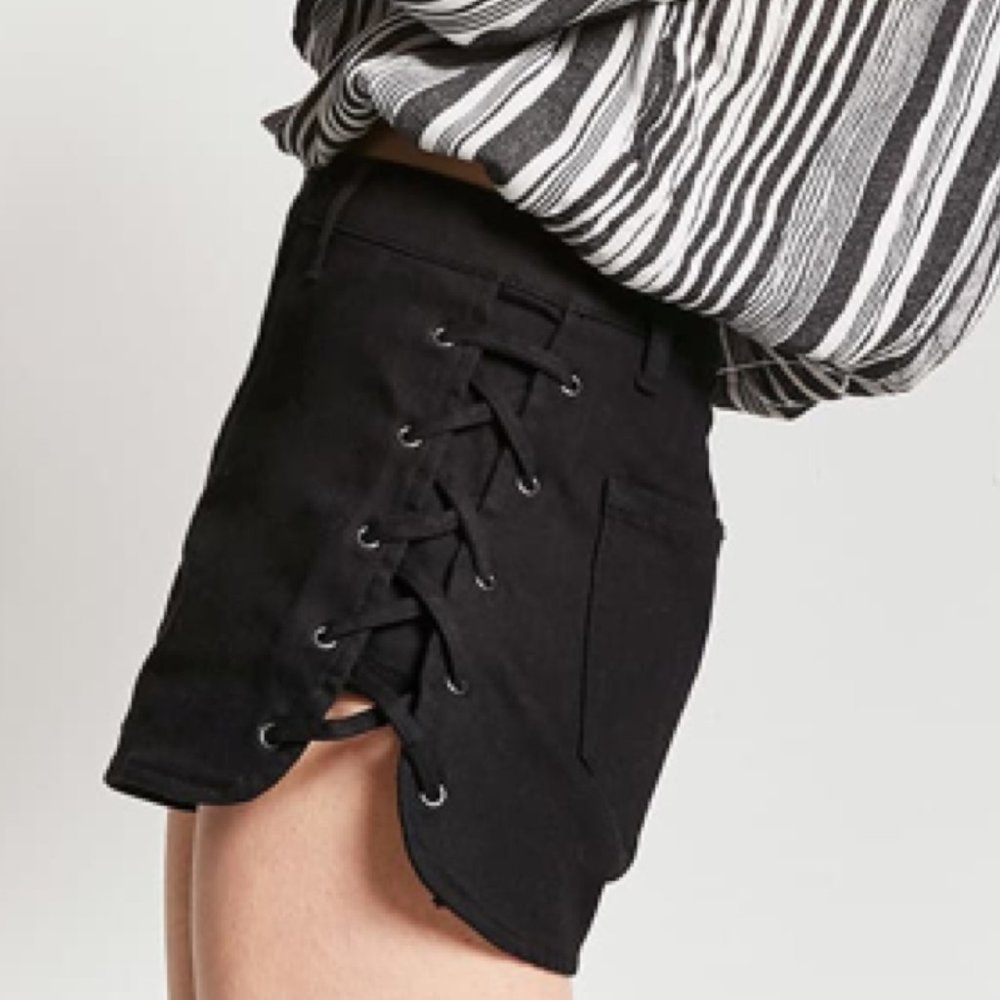 Lace-up Side Shorts NEW 28 Dolphin Hem Curved High Waisted Black Basic Boho